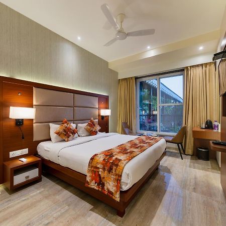 Hotel Town Palace-Best Business Hotel In Bijapur ภายนอก รูปภาพ